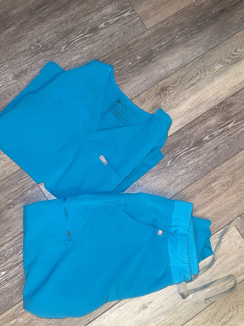 Figs Teal Blue Catarina Scrub Top and Zamora joggers size Large
